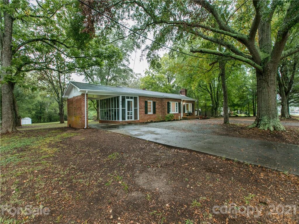 958 Ferry Road Forest City, NC 28043 - Photo 4 of 24 Gallery Image 4