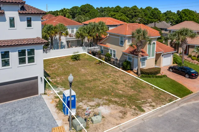 $795,000 | 4734 Amhurst Circle, Destin, FL 32541