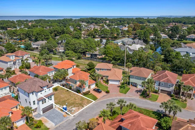 $795,000 | 4734 Amhurst Circle, Destin, FL 32541