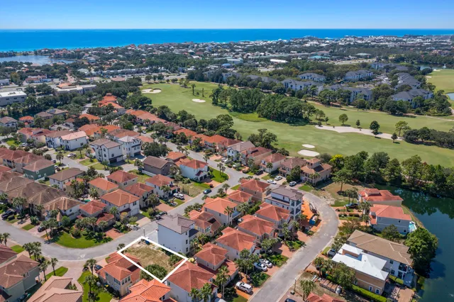 $795,000 | 4734 Amhurst Circle, Destin, FL 32541