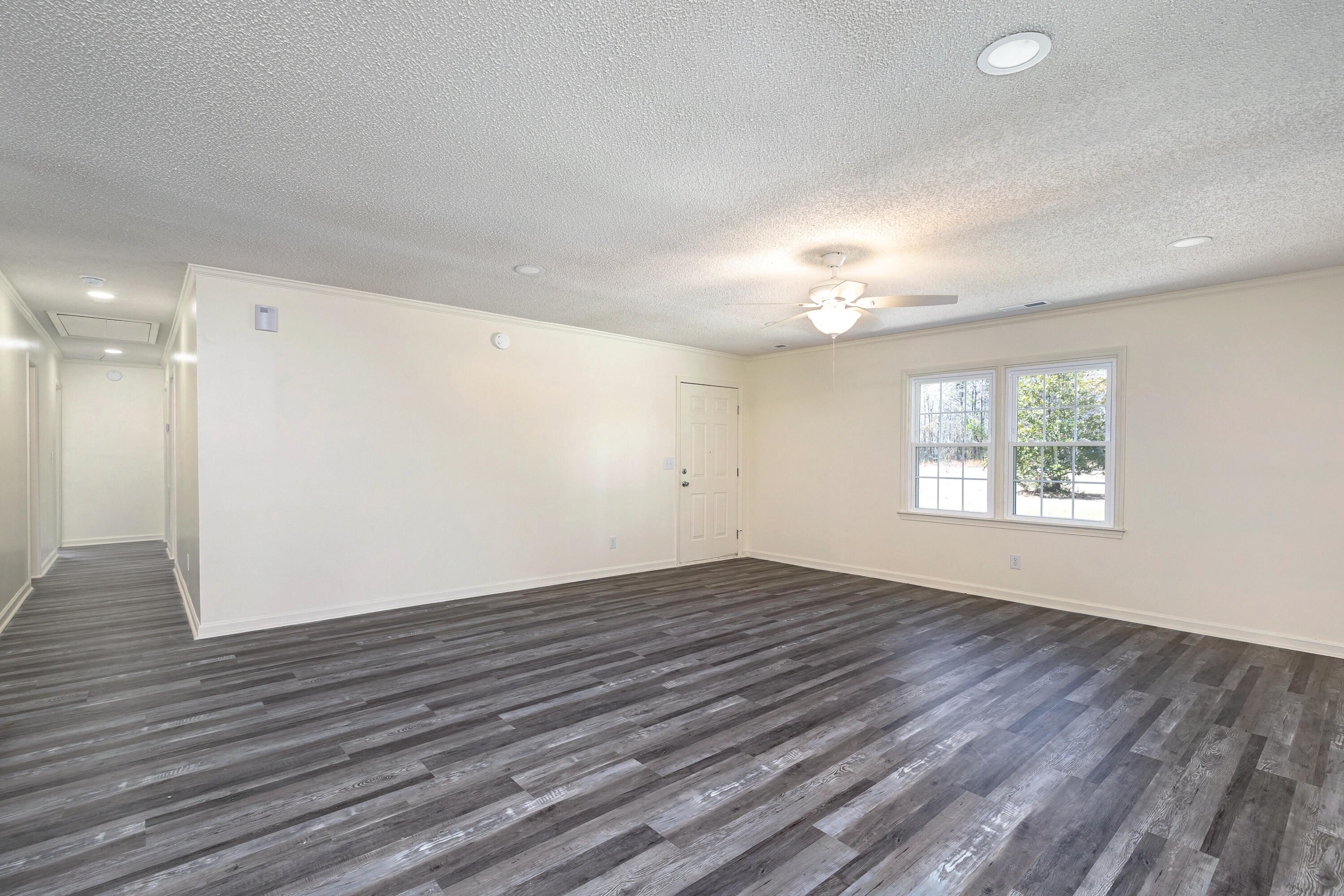 205 Eastern School Road Sumter, SC 29153 - Photo 3 of 30