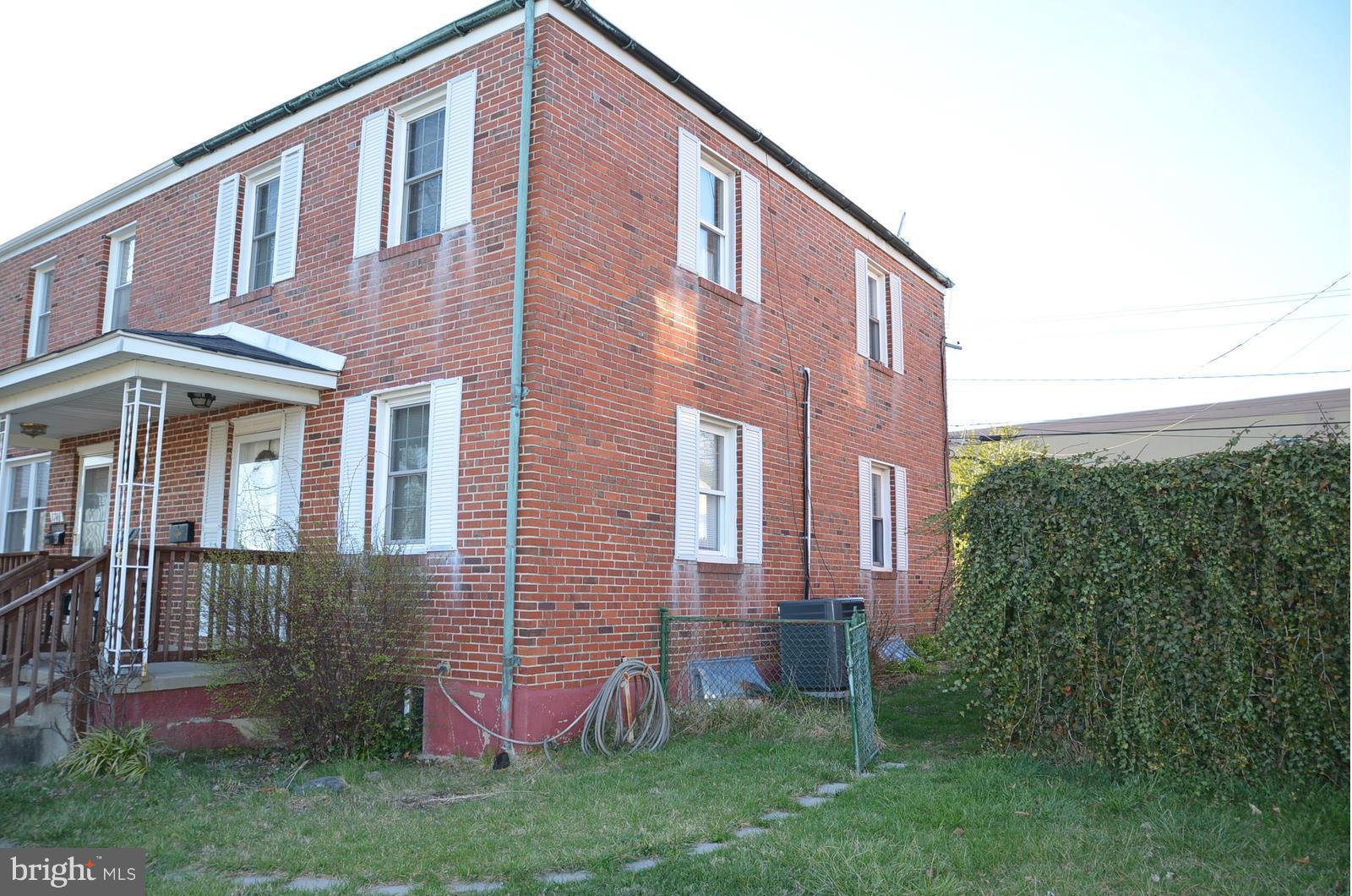 1748 Yakona Road Baltimore, MD 21234 - Photo 2 of 15 Exterior (Front)