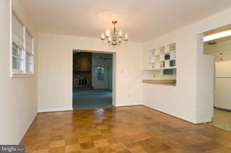 5222 Light Street Springfield, VA 22151 - Photo 12 of 28 Dining Room #3