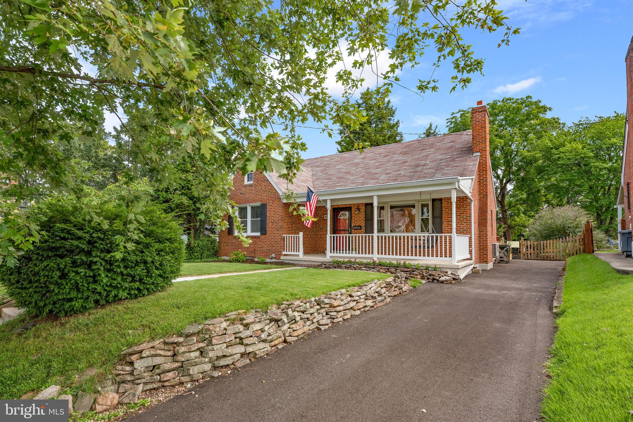 413 Gralan Road Baltimore, MD 21228 - Photo 2 of 39