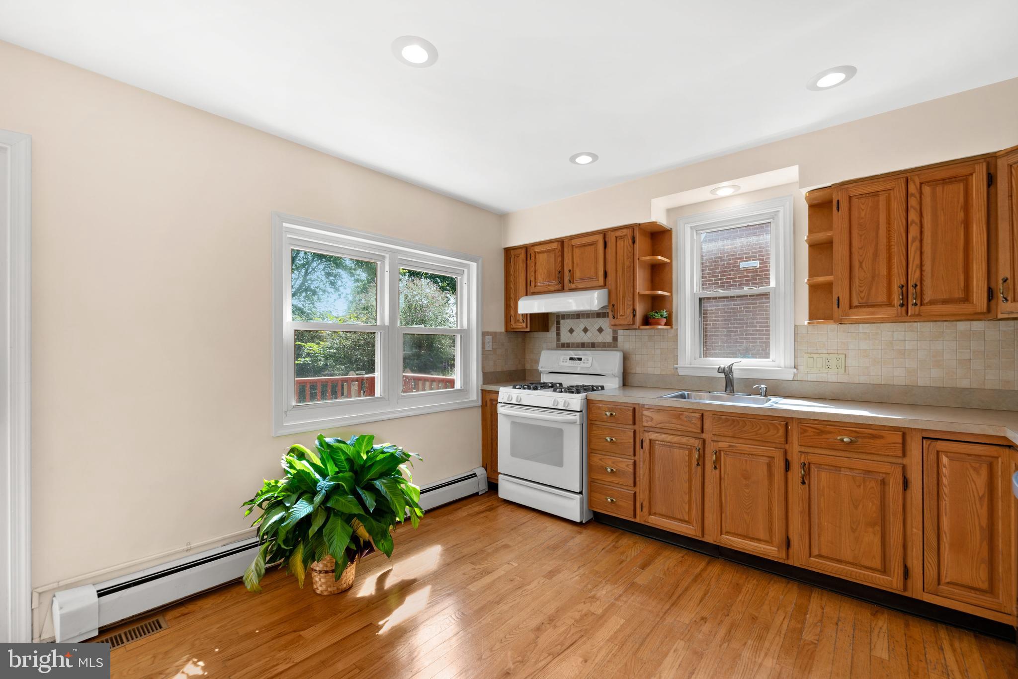413 Gralan Road Baltimore, MD 21228 - Photo 14 of 39