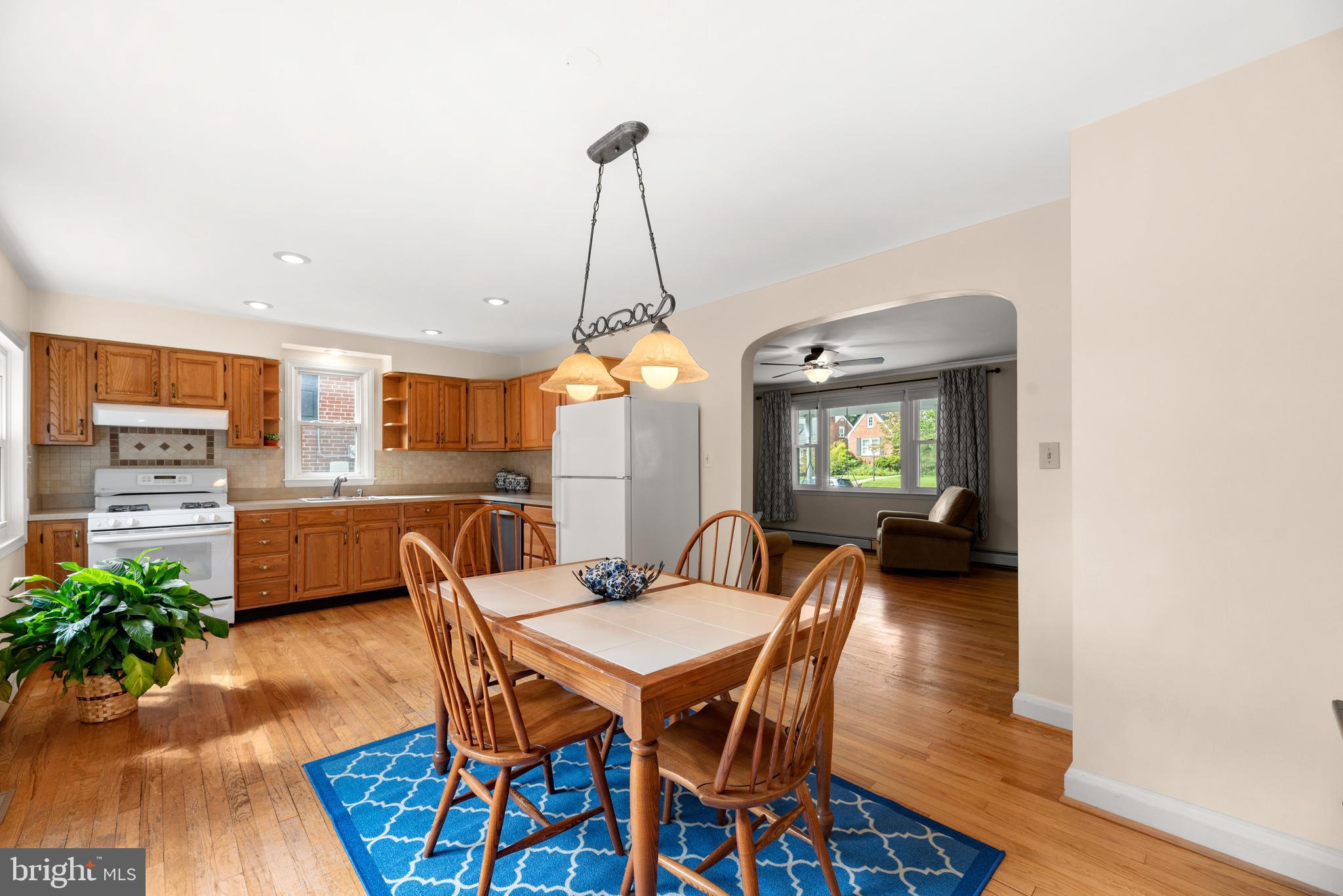 413 Gralan Road Baltimore, MD 21228 - Photo 9 of 39