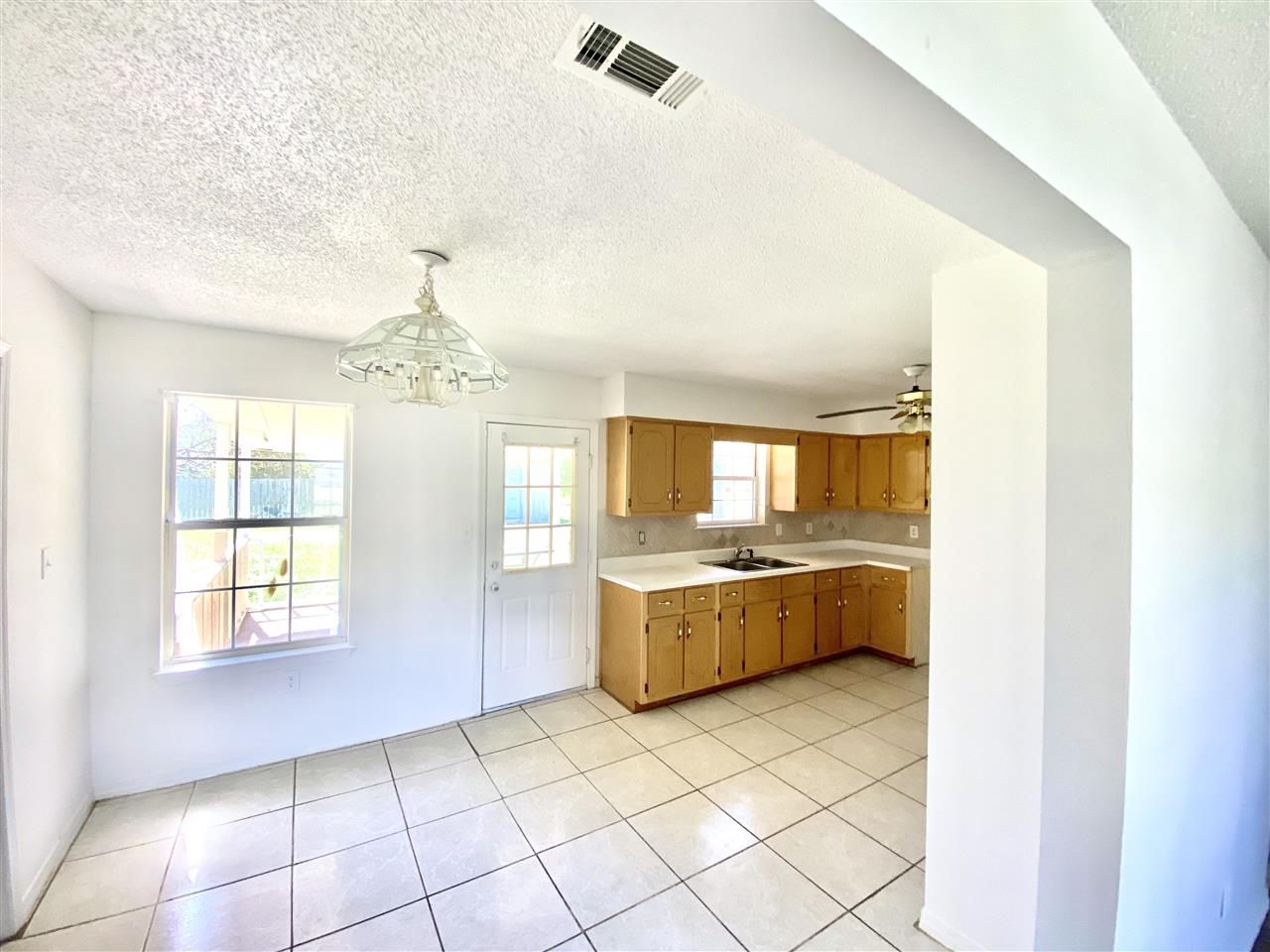 812 Ashland Drive Foley, AL 36535 - Photo 3 of 17
