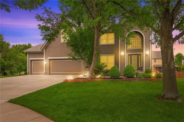 $525,000 | 16263 South Parkwood Street, Olathe, KS 66062