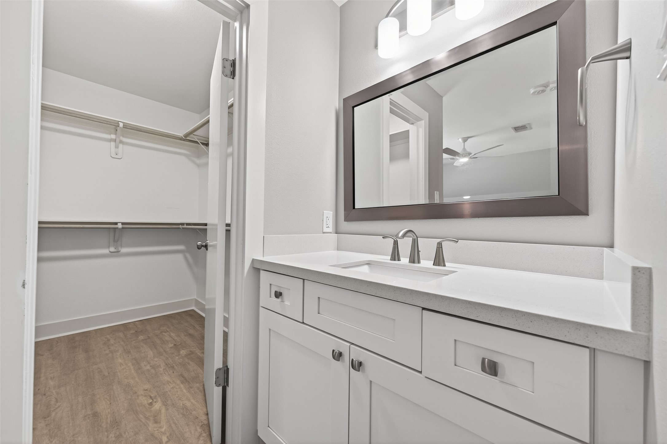 1805 Witte Road, Unit 3 Houston, TX 77080 - Photo 24 of 33 a bathroom with a sink and a mirror