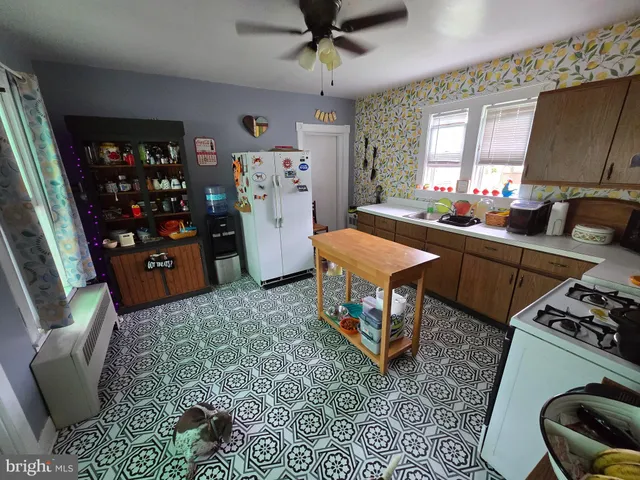 $140,000 | 108 West Chesapeake Avenue, Crisfield, MD 21817