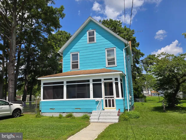 $140,000 | 108 West Chesapeake Avenue, Crisfield, MD 21817