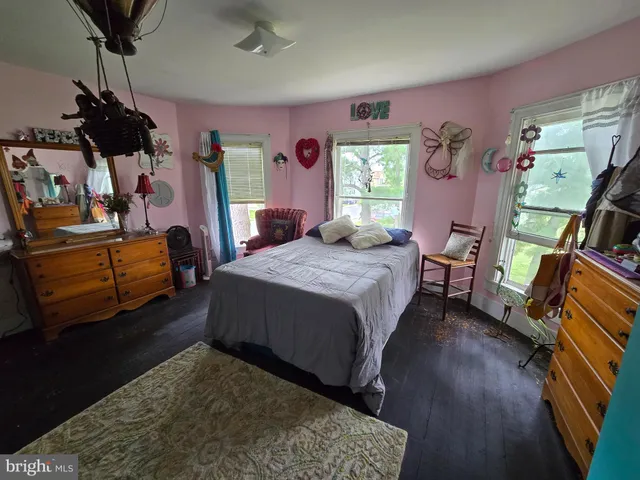 $140,000 | 108 West Chesapeake Avenue, Crisfield, MD 21817