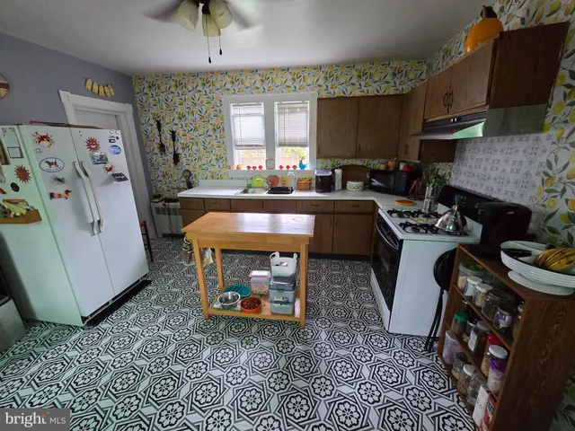 $140,000 | 108 West Chesapeake Avenue, Crisfield, MD 21817