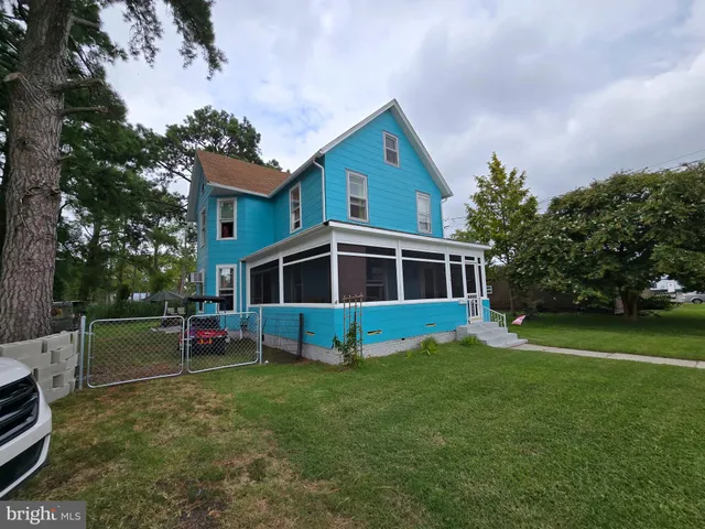 $140,000 | 108 West Chesapeake Avenue, Crisfield, MD 21817