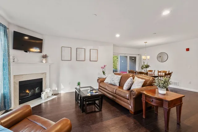 $570,000 | 1 Roseland Street, Unit A1, Foxboro, MA 02035