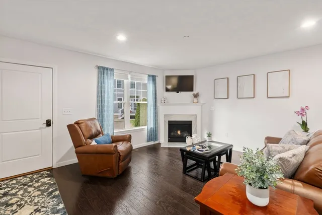 $570,000 | 1 Roseland Street, Unit A1, Foxboro, MA 02035