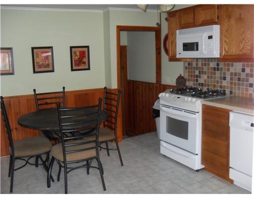 5600 Grubbs Road Gibsonia, PA 15044 - Photo 4 of 18 Kitchen.