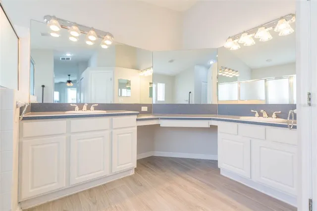 $549,900 | 10316 Riverburn Drive, Tampa, FL 33647