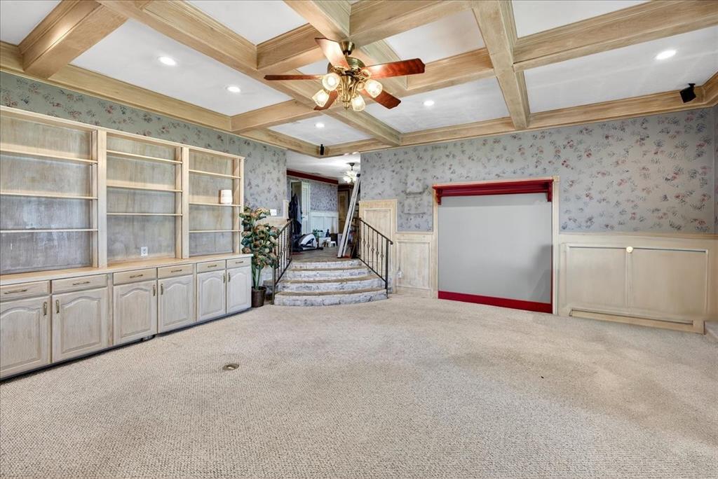 6903 Scott Street Eustace, TX 75124 - Photo 17 of 32 a view of an empty room with a window