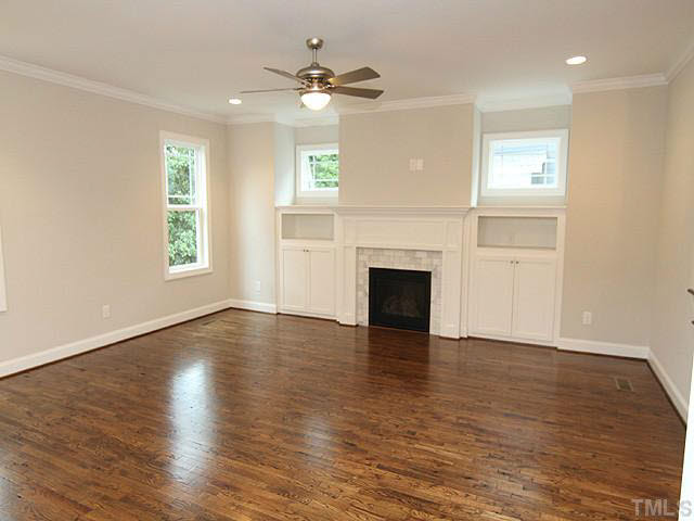 305 Mulberry Street Raleigh, NC 27604 - Photo 5 of 25 Living Room or Family Room