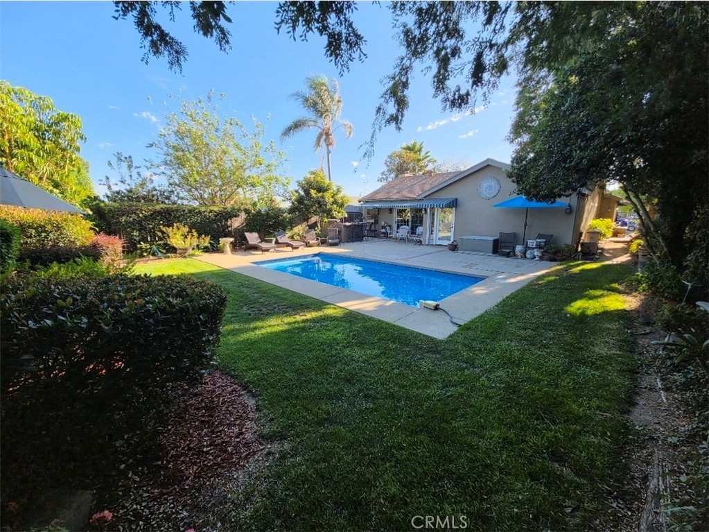 7899 Amethyst Avenue Rancho Cucamonga, CA 91730 - Photo 2 of 40