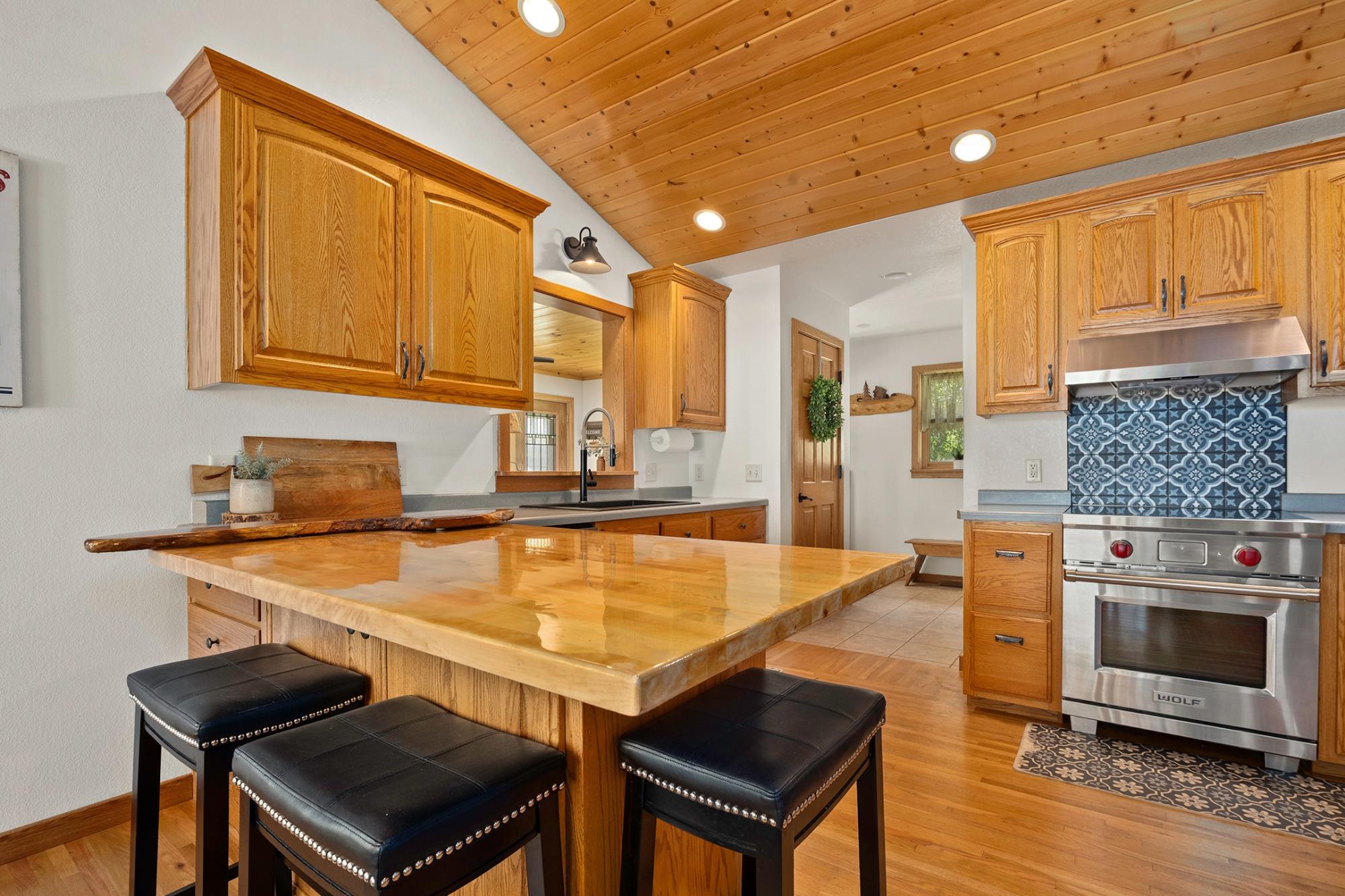 N1601 Crystal Lake Road Watersmeet, MI 49969 - Photo 4 of 49