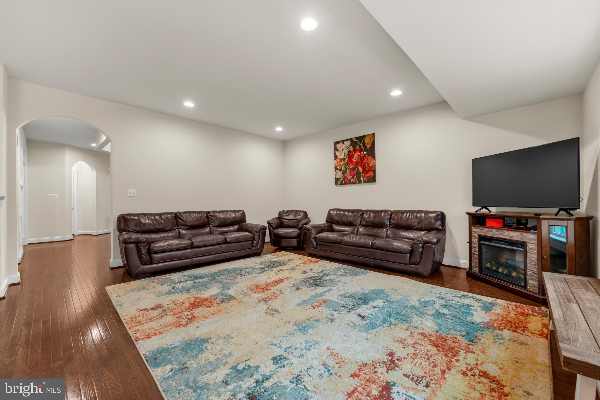 408 Quarry Point Road Malvern, PA 19355 - Photo 14 of 35 Living room
