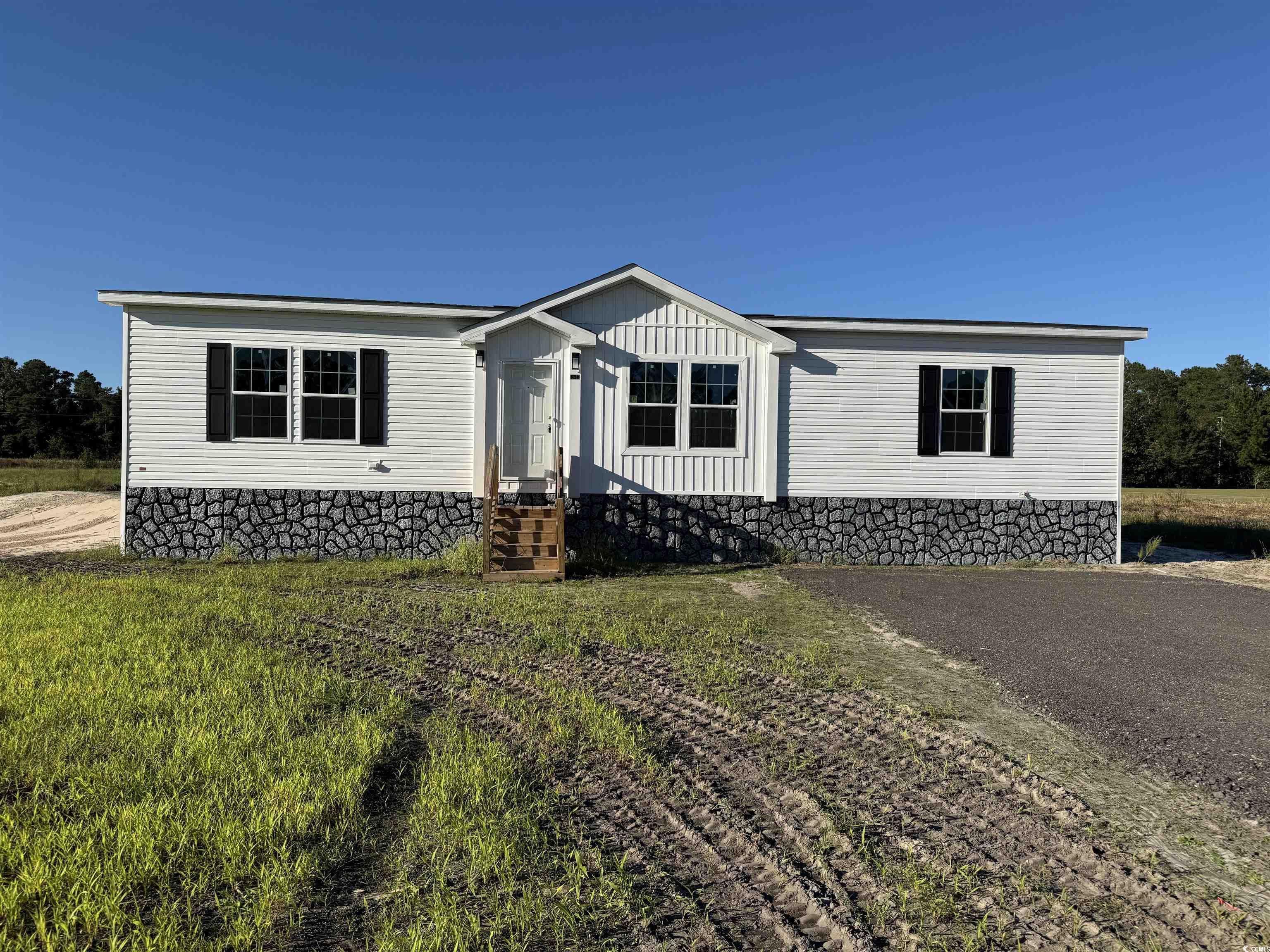 2842 Moores Mill Road Aynor, SC 29511 - Photo 1 of 33 Manufactured / mobile home with a front yard