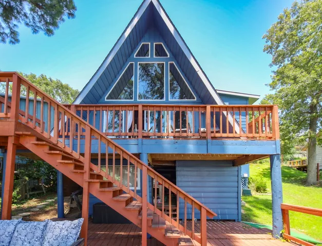 $289,999 | 169 County Road 4945, Etoile, TX 75944