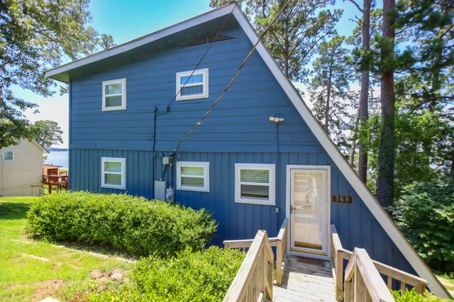 $289,999 | 169 County Road 4945, Etoile, TX 75944