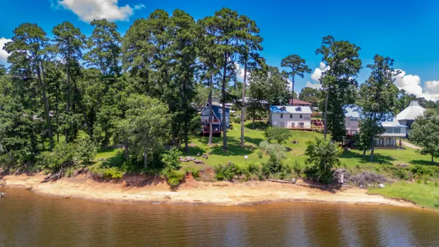 $289,999 | 169 County Road 4945, Etoile, TX 75944