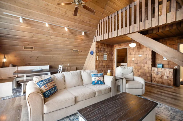 $289,999 | 169 County Road 4945, Etoile, TX 75944