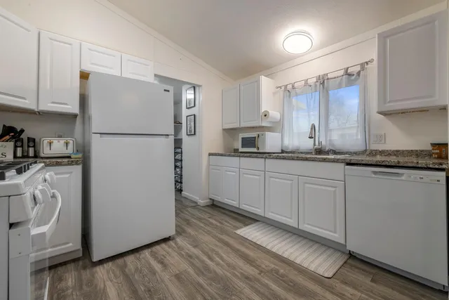 $199,000 | 5100 N Highway, Unit 27, Stockton, CA 95212