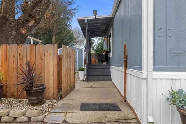 $199,000 | 5100 N Highway, Unit 27, Stockton, CA 95212