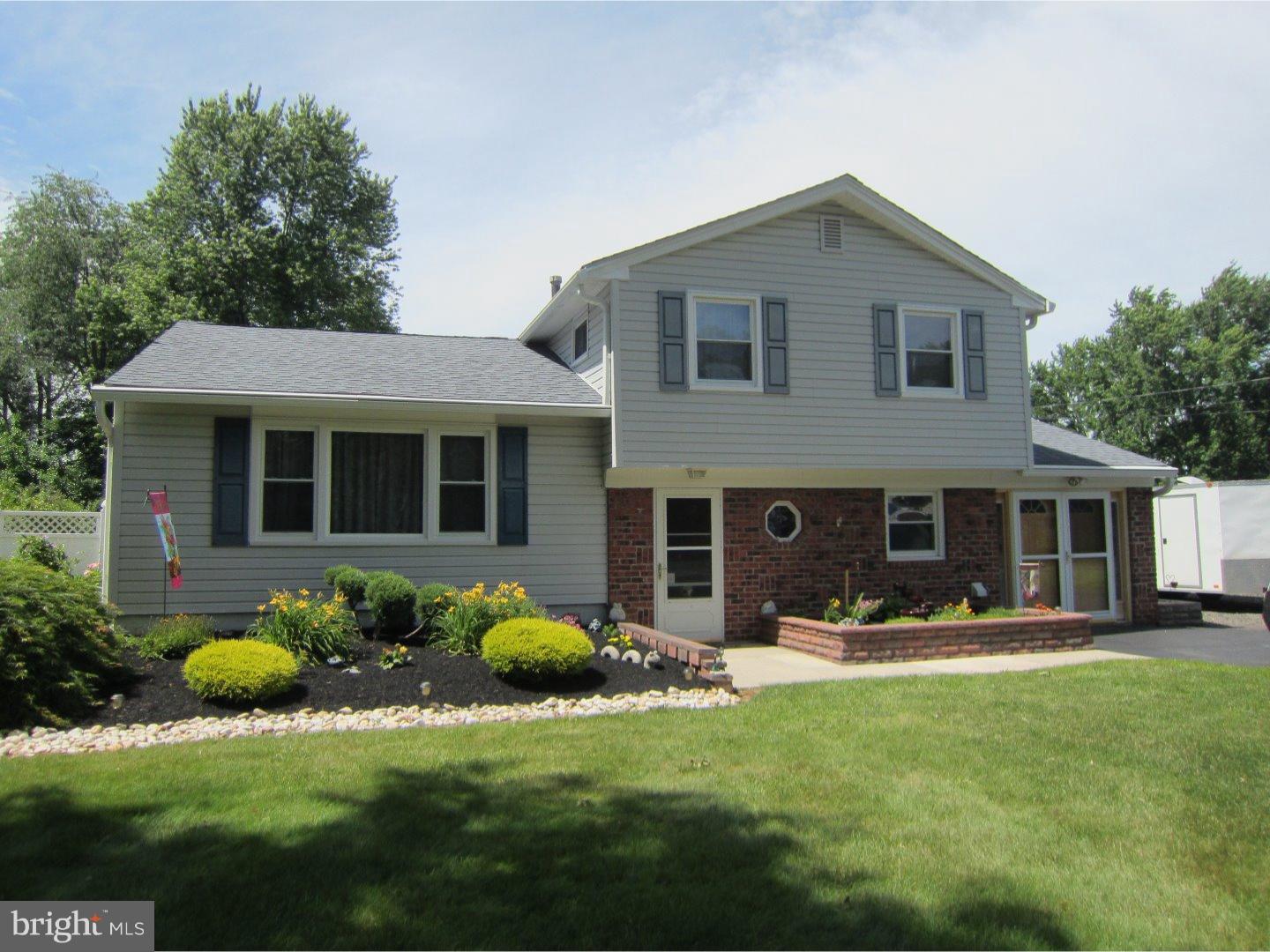 85 Sioux Road New Britain, PA 18901 - Photo 1 of 20 Exterior Front
