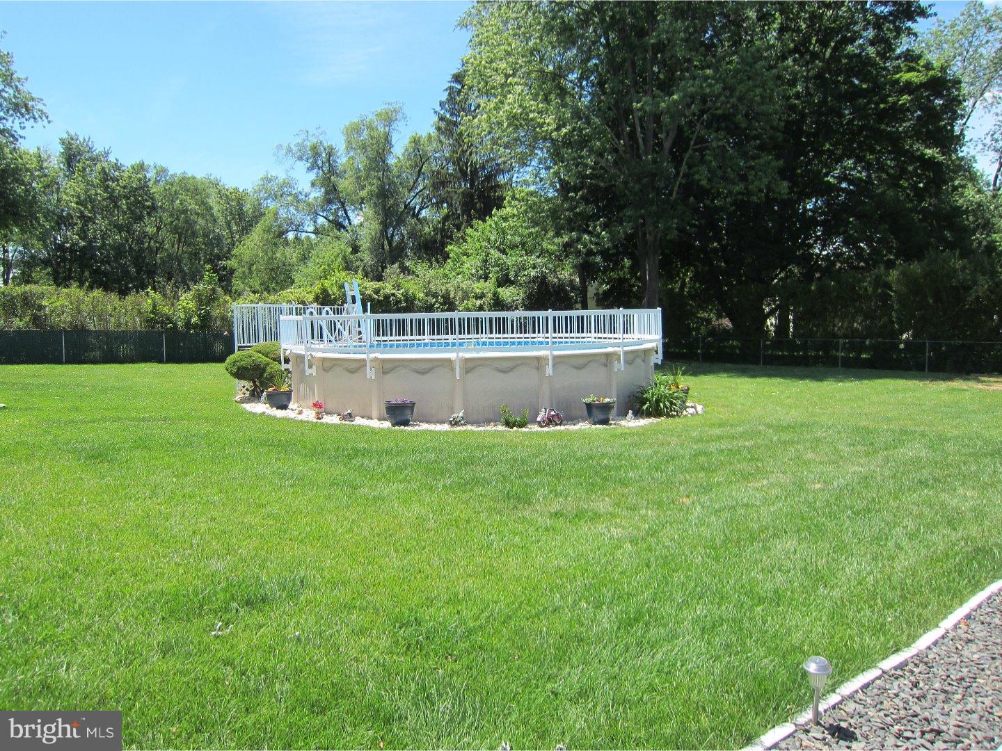 85 Sioux Road New Britain, PA 18901 - Photo 19 of 20 Pool