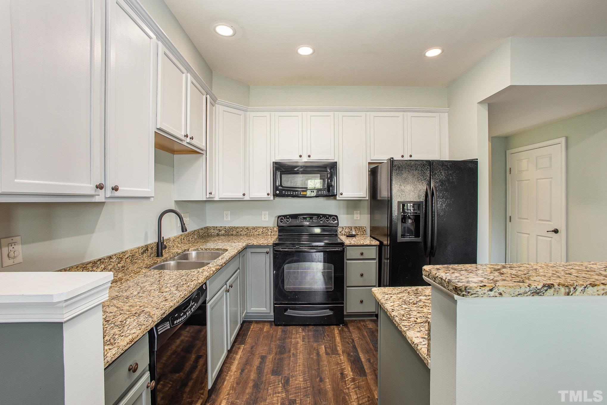 410 Panorama View Loop Cary, NC 27519 - Photo 4 of 17 Photo #4