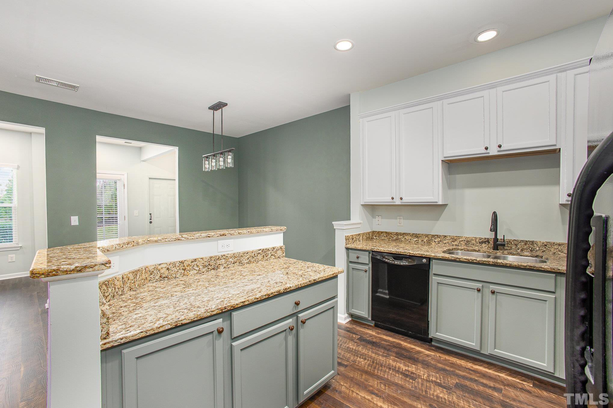 410 Panorama View Loop Cary, NC 27519 - Photo 5 of 17 Photo #5