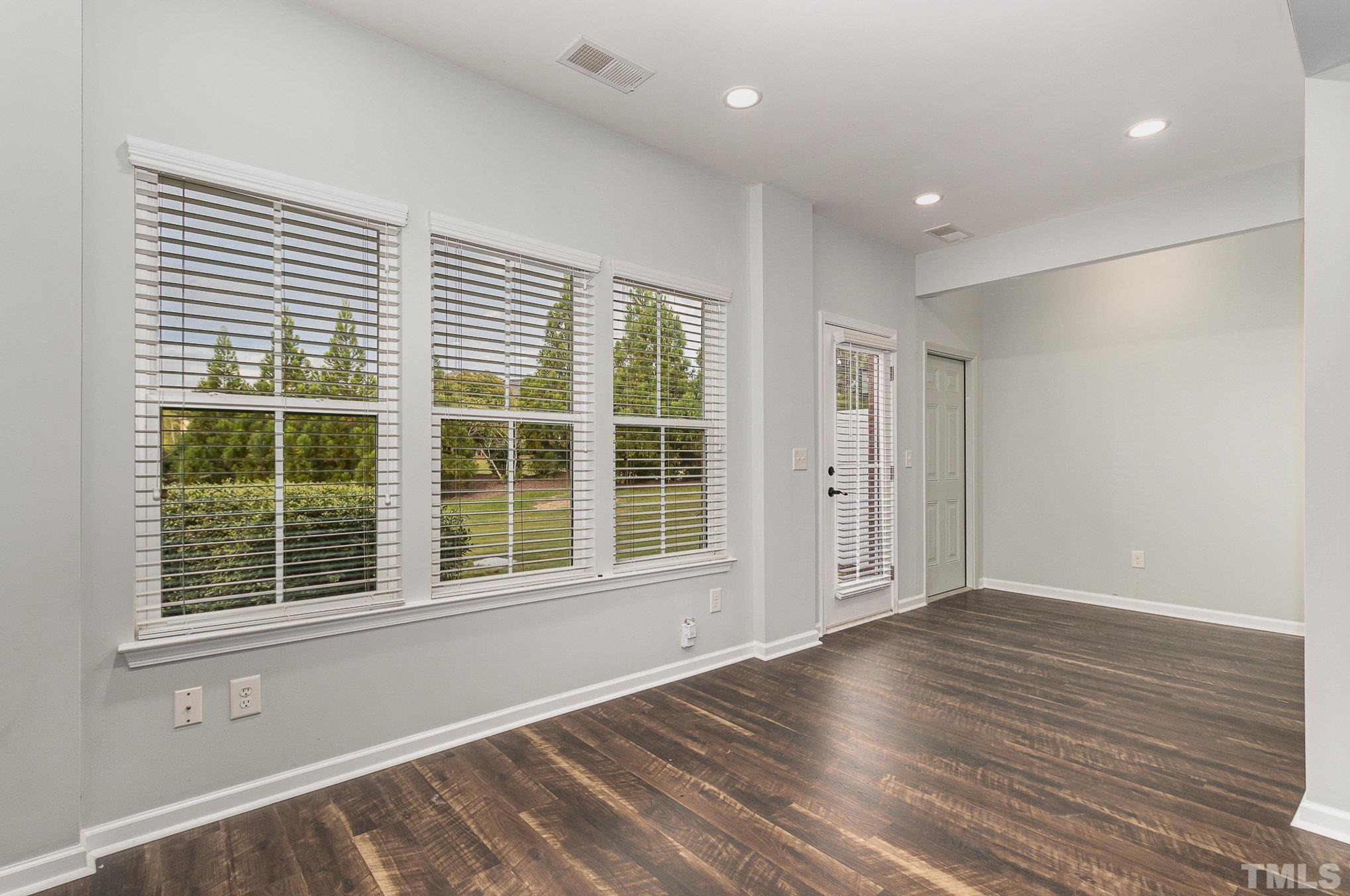 410 Panorama View Loop Cary, NC 27519 - Photo 6 of 17 Photo #6