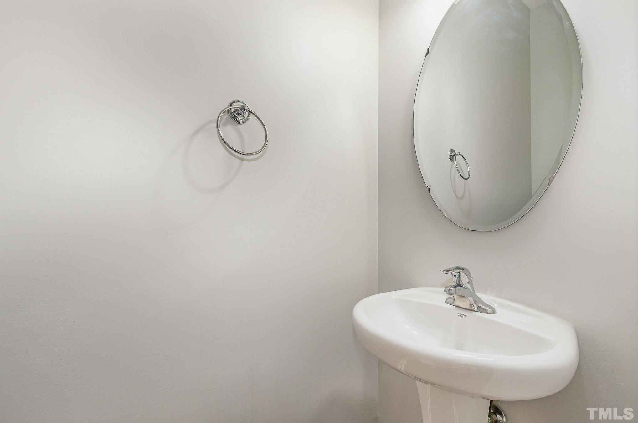 410 Panorama View Loop Cary, NC 27519 - Photo 8 of 17 Photo #8