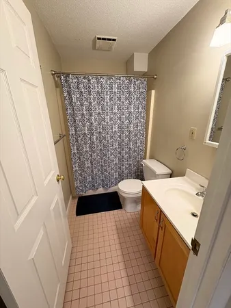$1,700 | 34 Maple Crest Circle, Unit K, Holyoke, MA 01040