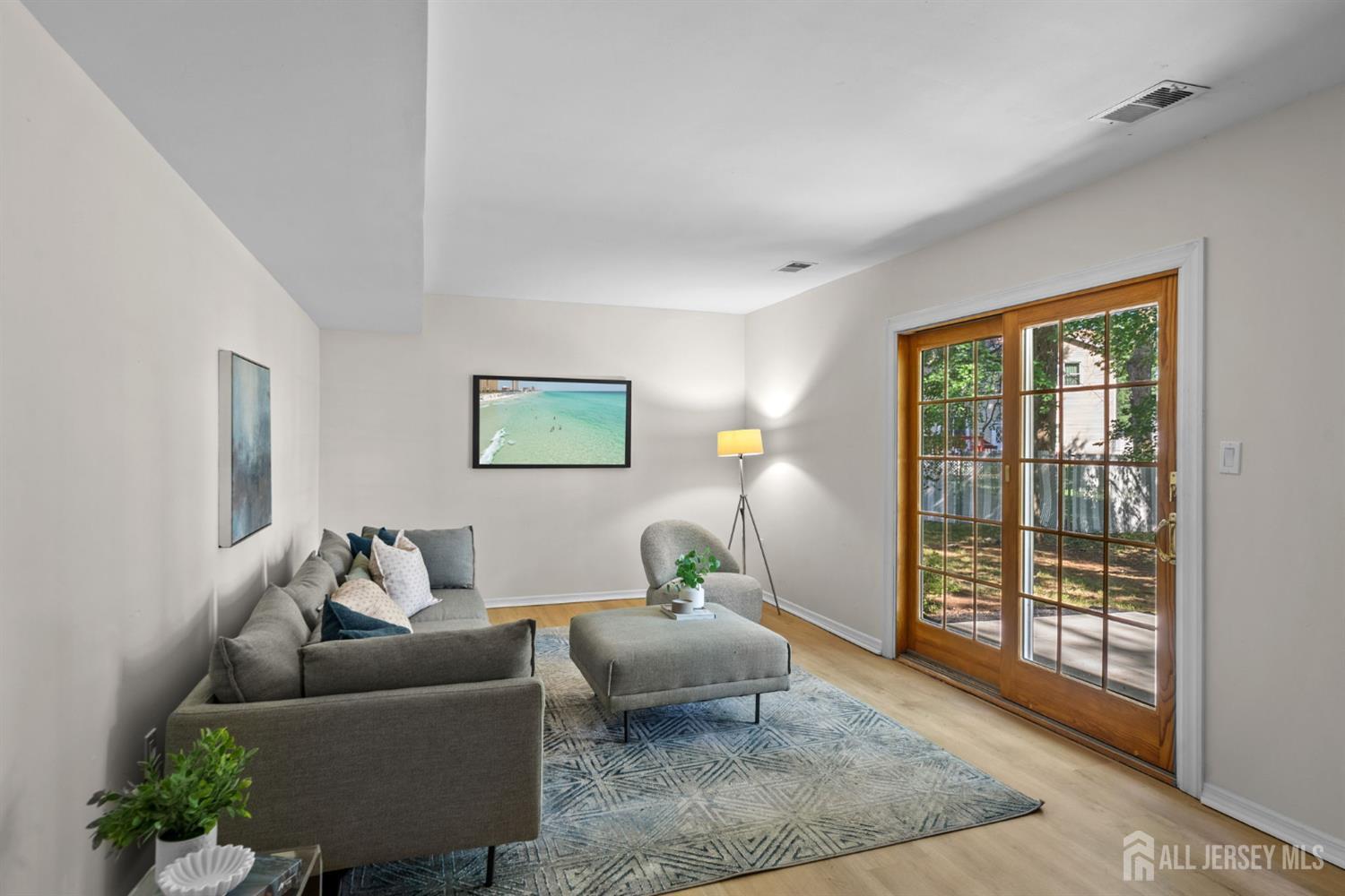 17 Meredith Road Edison, NJ 08817 - Photo 27 of 37