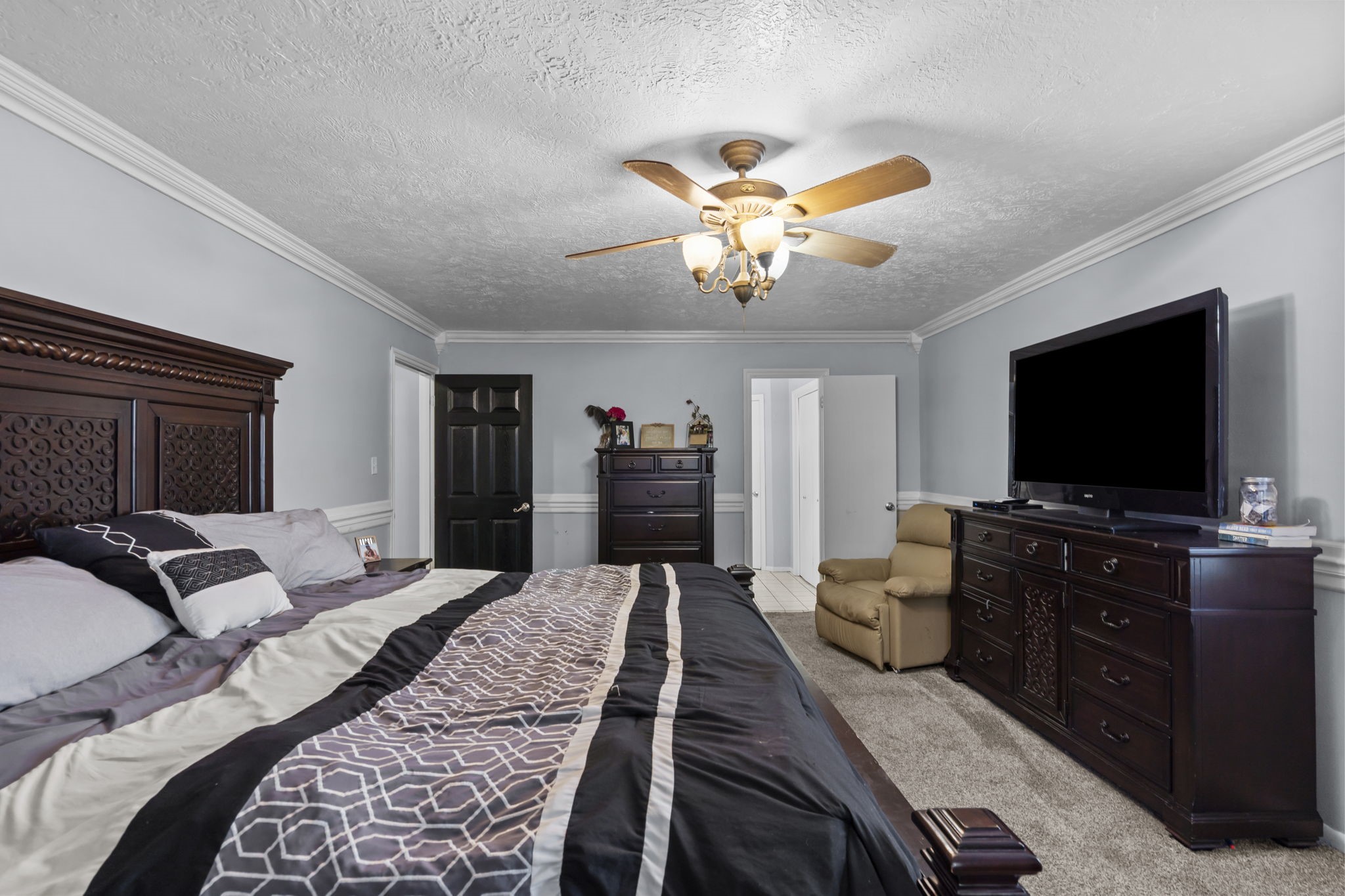 7009 Avenue R Santa Fe, TX 77510 - Photo 21 of 48 Primary bedroom