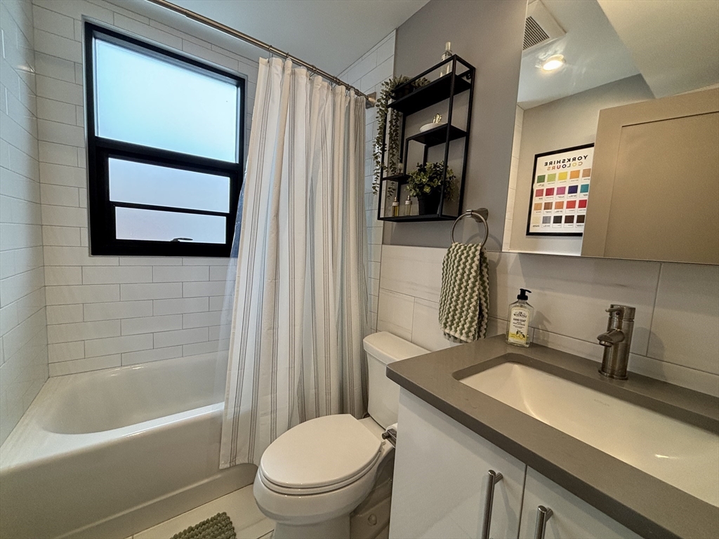 244 Hanover Street, Unit 510 Boston, MA 02113 - Photo 12 of 20