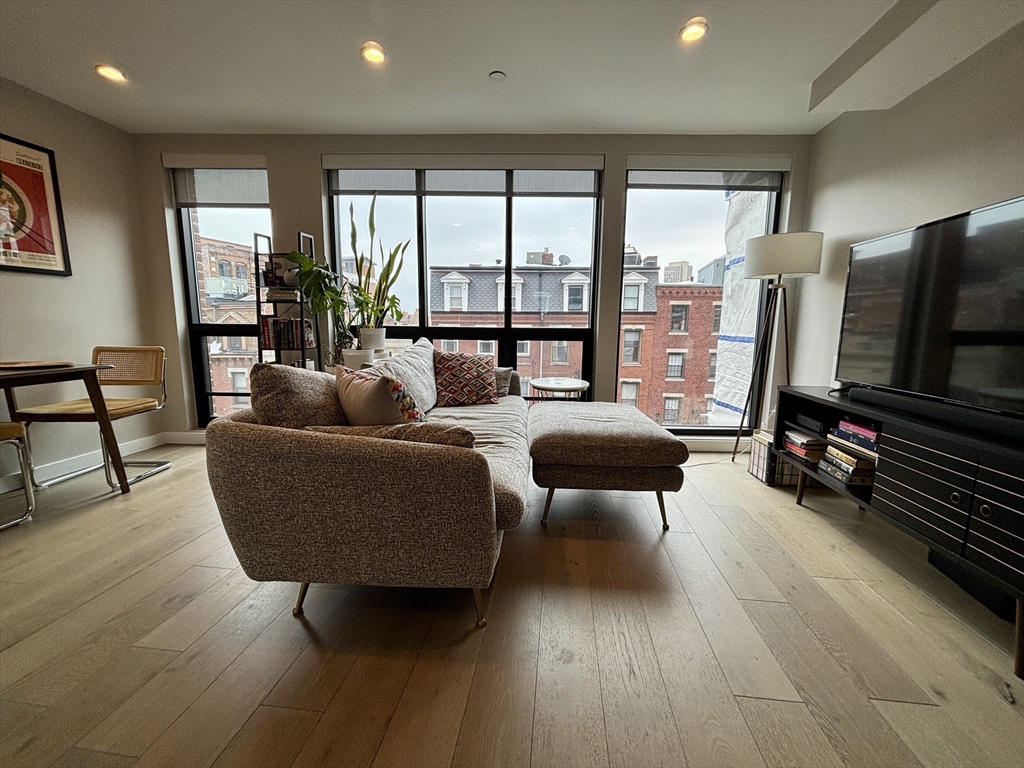 244 Hanover Street, Unit 510 Boston, MA 02113 - Photo 2 of 20