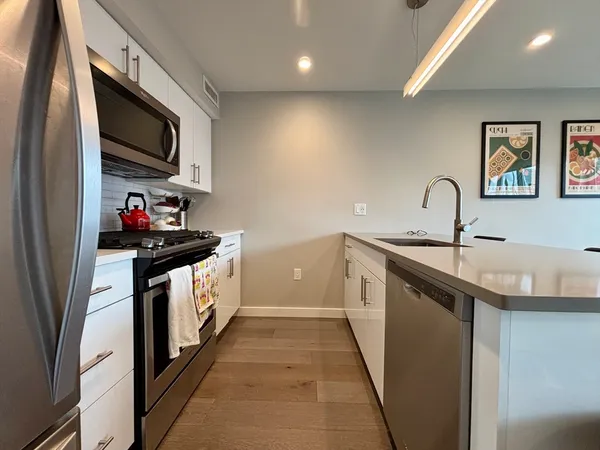 $5,400 | 244 Hanover Street, Unit 510, Boston, MA 02113