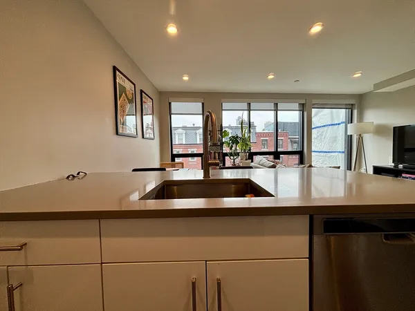 $5,400 | 244 Hanover Street, Unit 510, Boston, MA 02113
