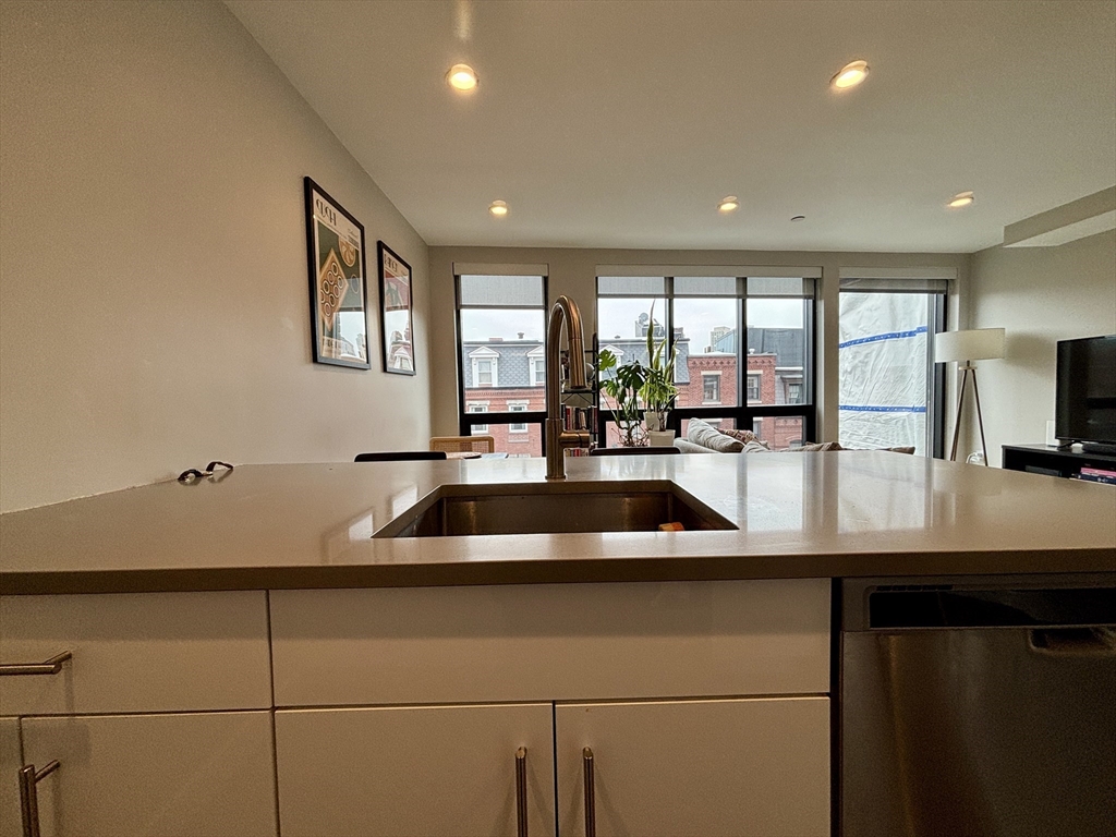 244 Hanover Street, Unit 510 Boston, MA 02113 - Photo 6 of 20