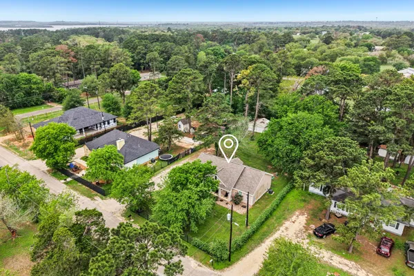 $395,000 | 112 Twin Lakes Lane, Bastrop, TX 78602