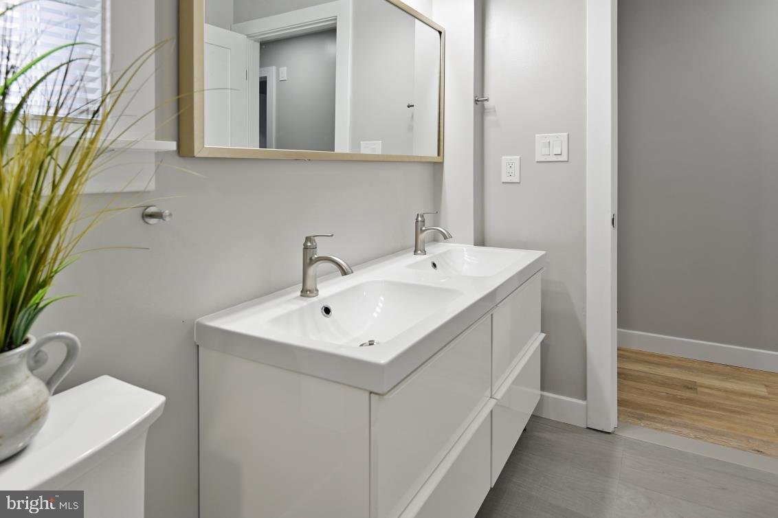 10359 Exeter Road Ocean City, MD 21842 - Photo 20 of 45 Hallway bath